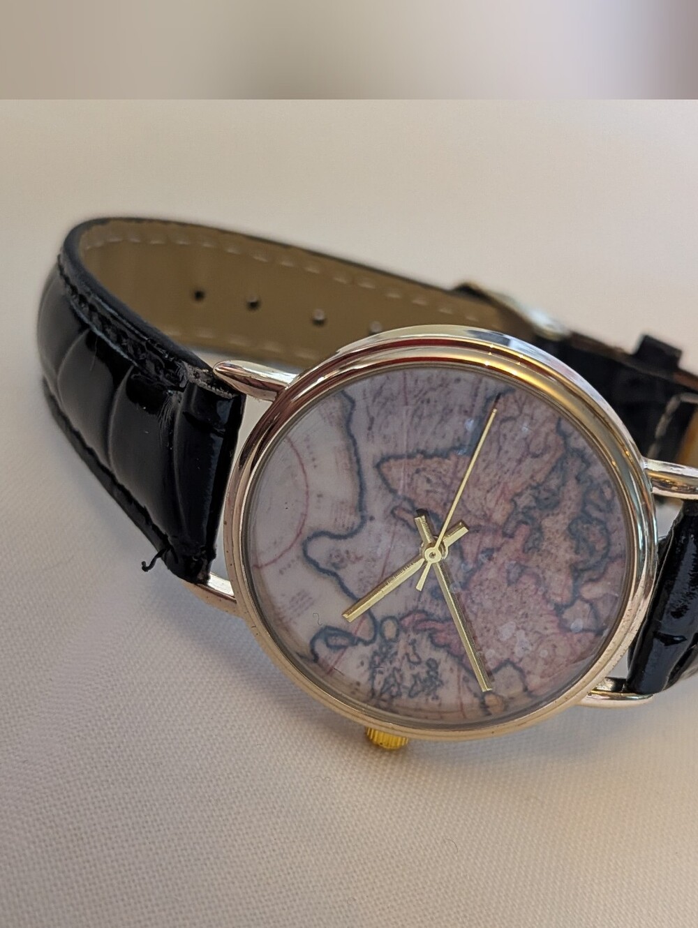 Strada Classic Map Dial Men's Watch Black Strap